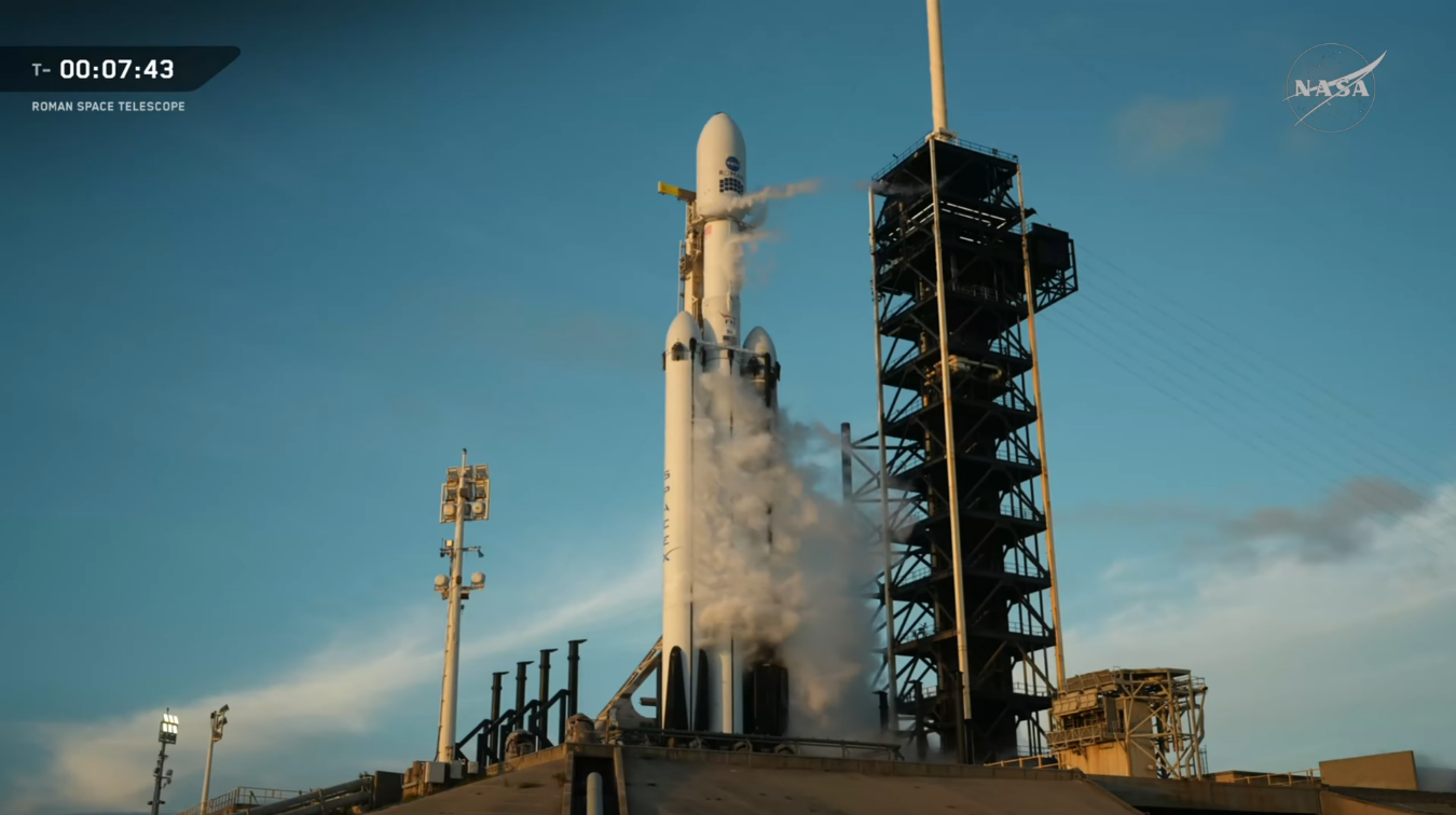 Lanzamiento del telescopio espacial Roman a bordo de un cohete Falcon Heavy
